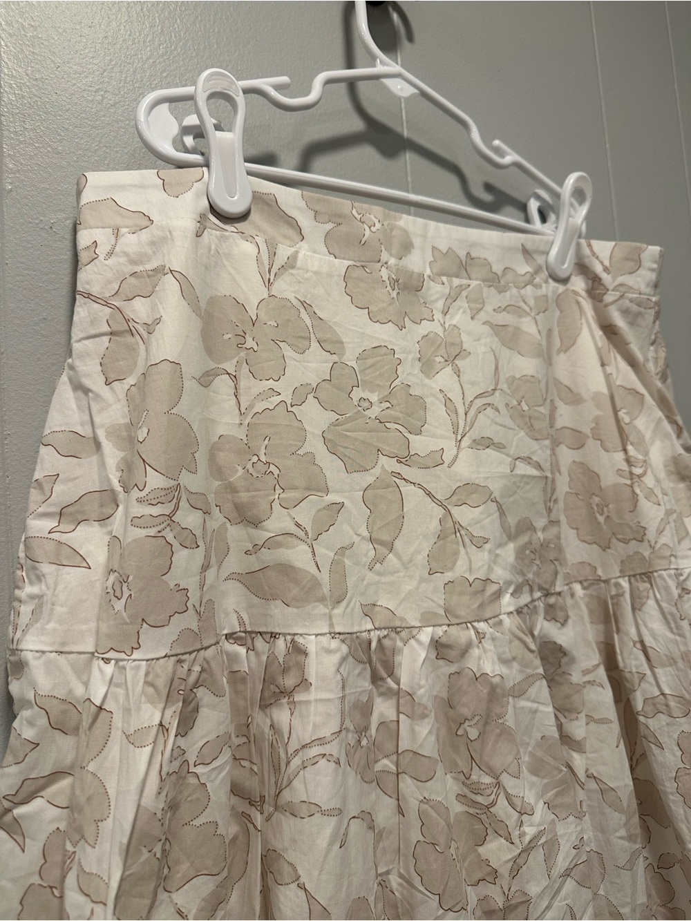 Women’s 100% cotton Cream and floral skirt